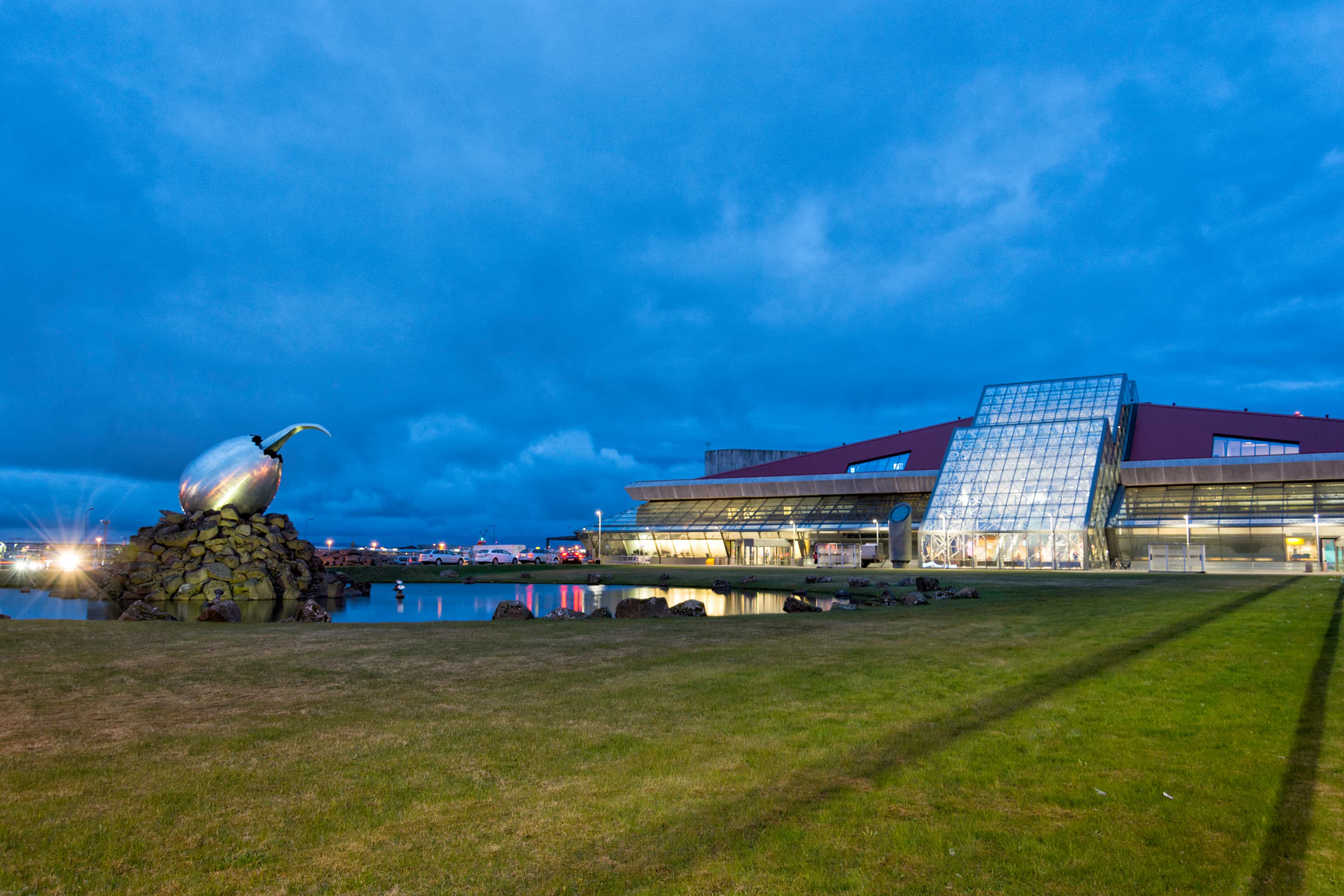 Airport Transfer | Keflavík Airport to Blue Lagoon