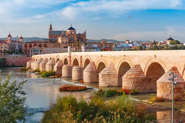 Hello Córdoba: Private 2-Hour Intro City Walk with Local Guide