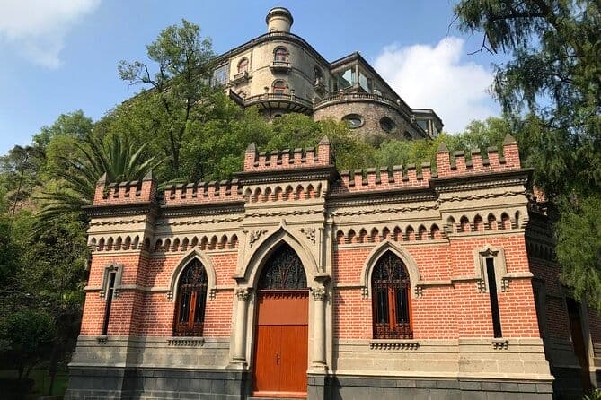 Admission: Chapultepec Castle with Digital Guide