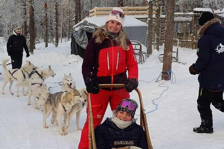 10 km Authentic Husky Safari in the Taiga Forest – Family Kennel