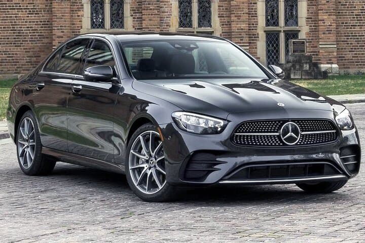 Airport Transfer: Warsaw to Warsaw Airport WAW by Business Car