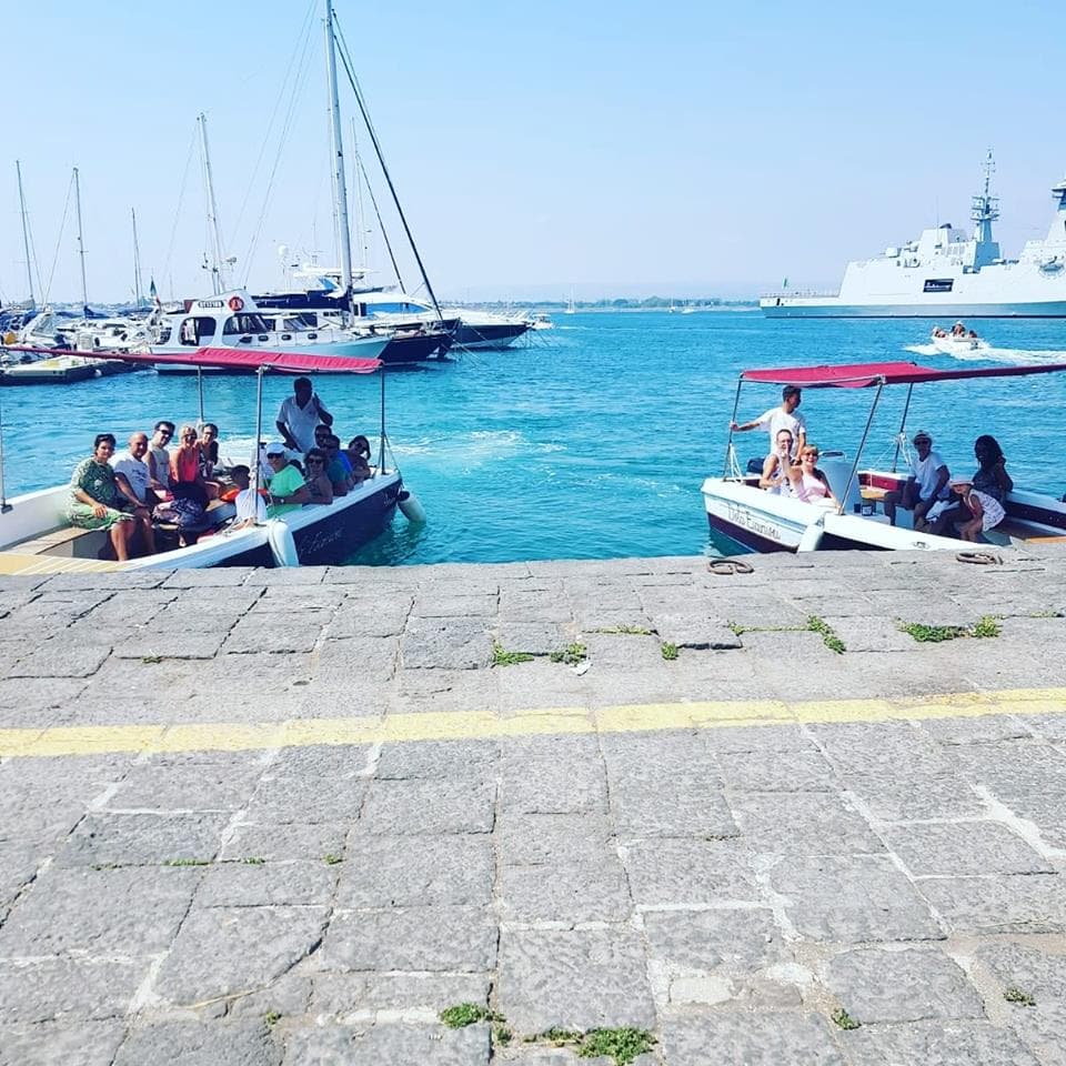 ORTYGIA ISLAND AND SEA CAVES PRIVATE BOAT TOUR