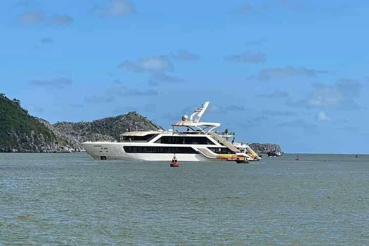 Cat Ba Island: The most Luxurious Day Cruise explore Lan Ha Bay