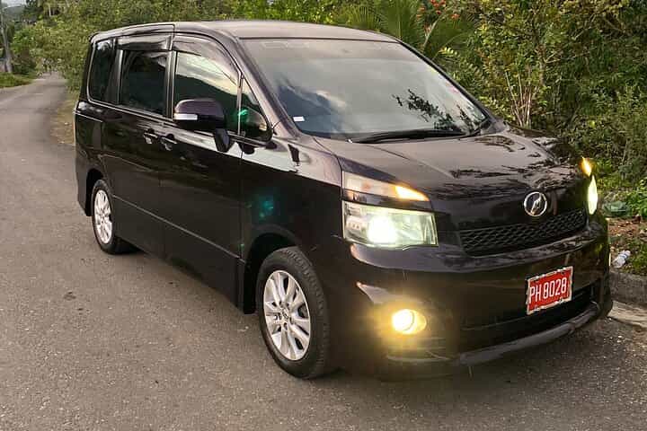 Airport Round-Trip Transfers To Negril From Sangster’s International Airport