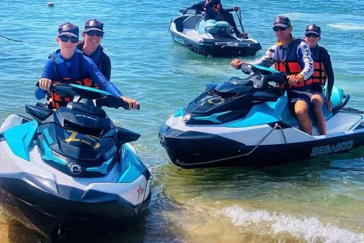 Jetsky waterspot cobbine seafood Dinner