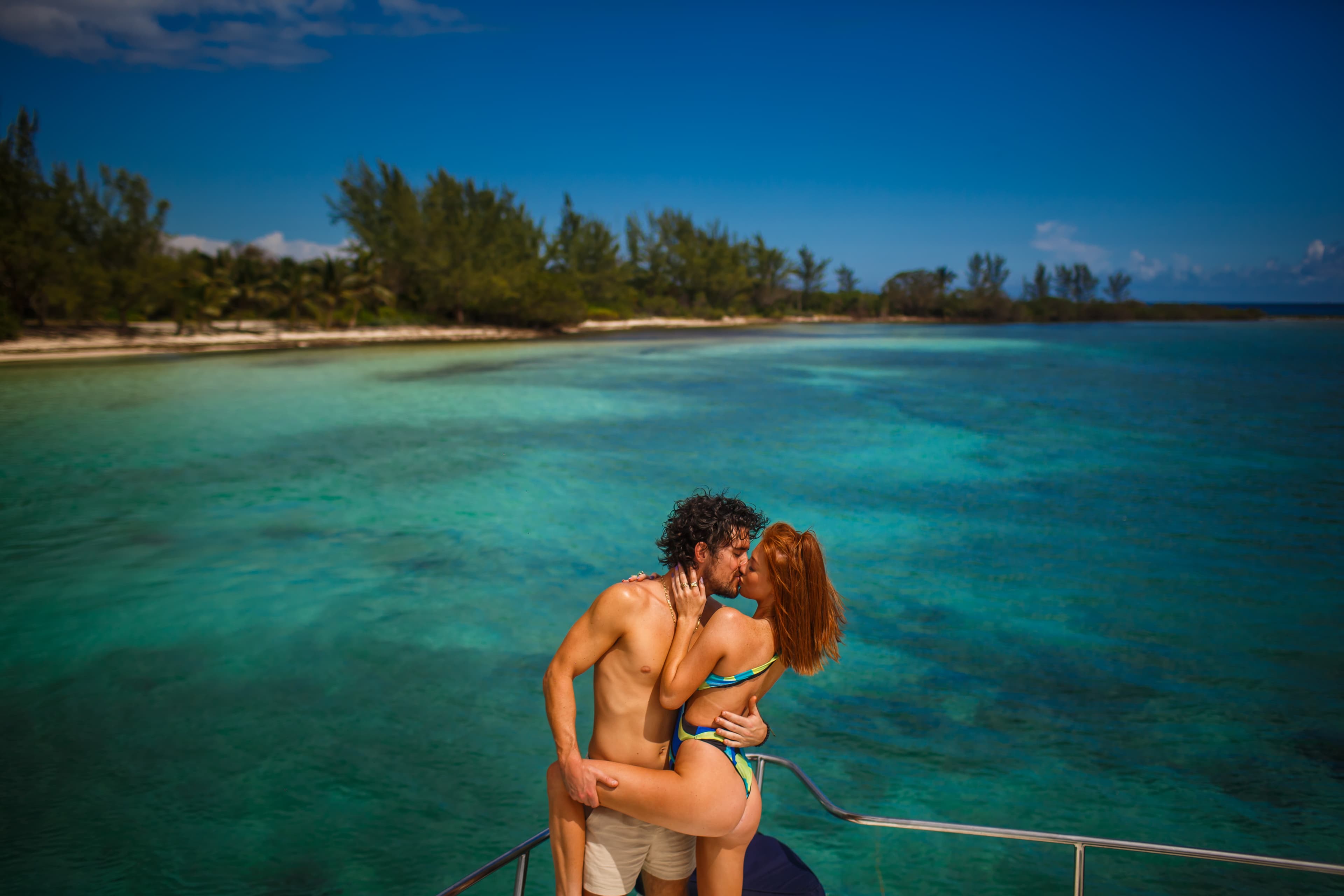 TYE All Inclusive Luxury 51´Catamaran Leopard with Private Island