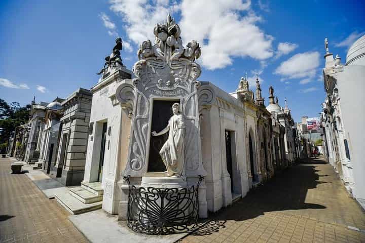 Shared Recoleta + Retiro Tour - Includes visit to unique Recoleta Cemetery