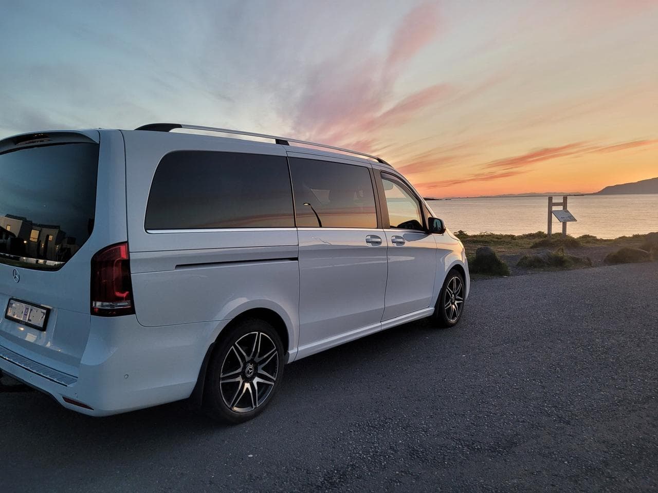 Private Airport Transfer: Reykjavik → KEF