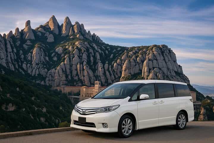Day trip to Montserrat. Private tour. Know all the secrets