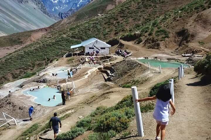 Private Getaway to Maipo Cajon, Thermal Baths and El Yeso Reservoir
