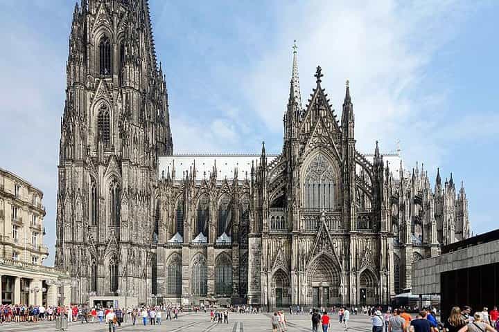 Cologne Heritage Tour: Cathedral, Historic Sites & Museums