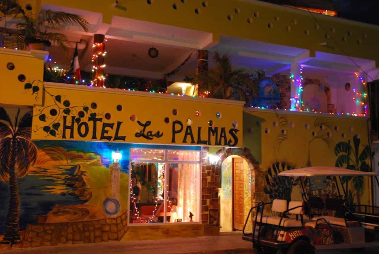 Private Shuttle from Hotel Las Palmas on Isla Mujeres to Cancun Airport