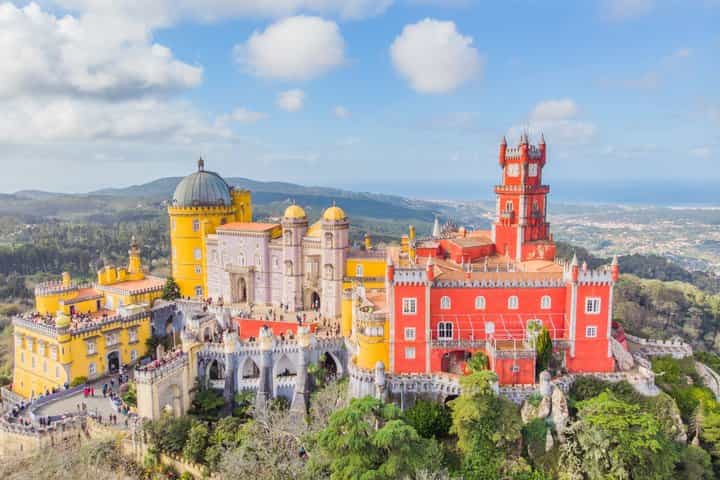 Small-Group to Sintra, Pena Palace, Regaleira, Cabo Roca, Cascais