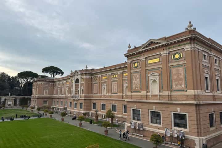 SISTINE CHAPEL & VATICAN MUSEUM ENTRY TICKETS-Skip the line