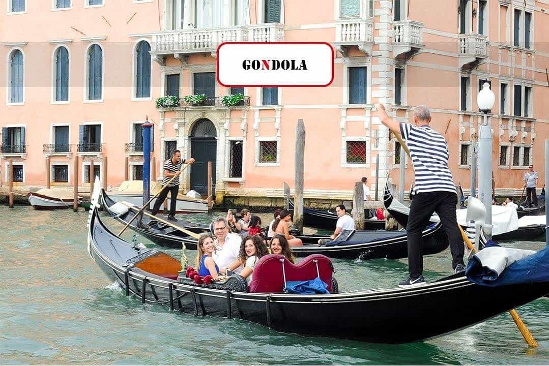 Grand Canal Gondola Experience with Live Commentary™