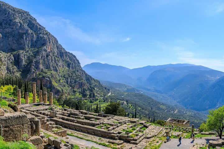 Delphi Private Day Tour from Athens