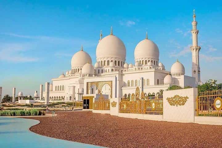 Private Abu Dhabi City tour with Gold Coffee at Emirates Palace