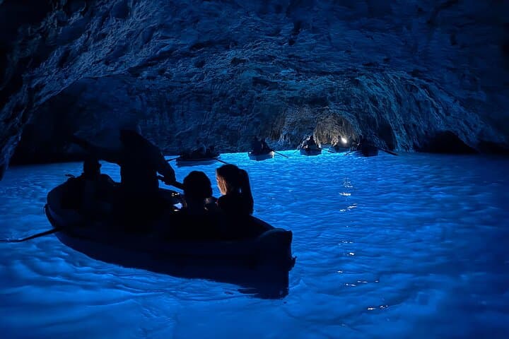 Capri, Blue Grotto and Faraglioni Shore Excursion from Naples