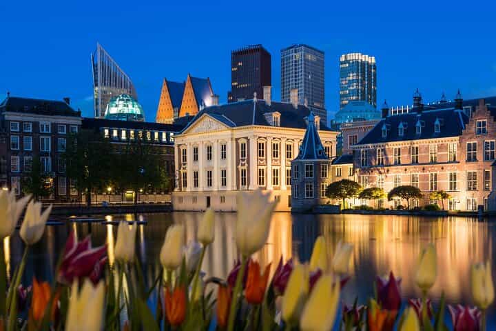 The Hague Scavenger Hunt & Highlights Self-Guided Walking Tour