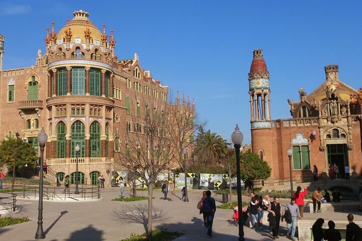 Private Direct Transfer From Valencia to Barcelona, English Speaking Driver