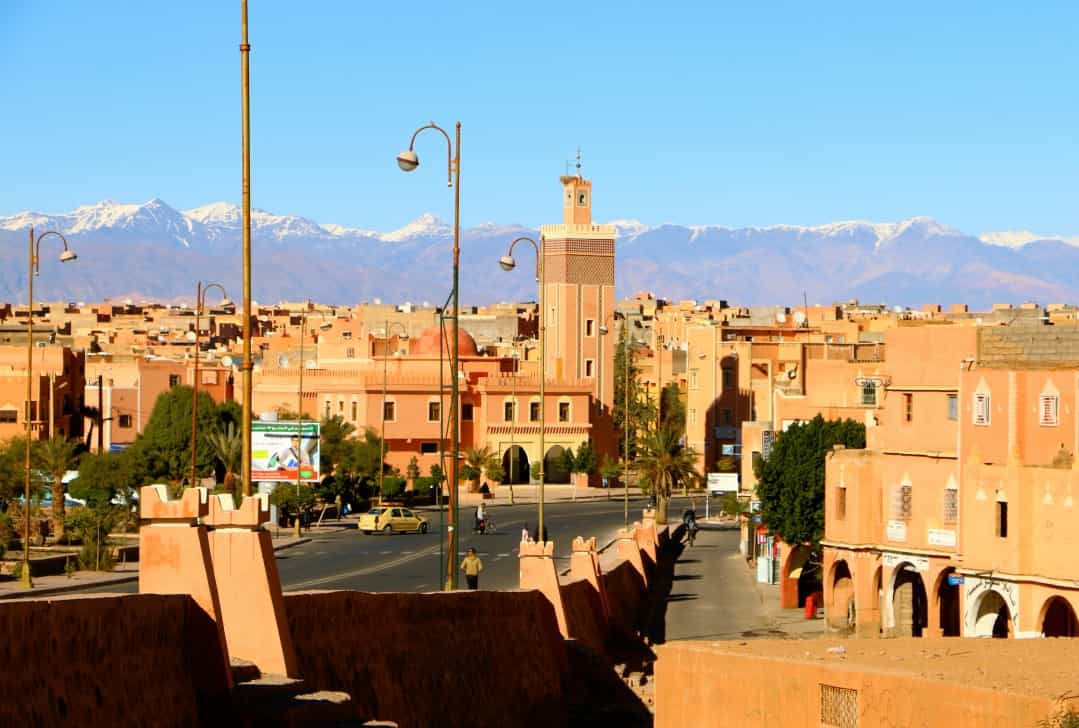 From Ouarzazate: Private day trip to Zagora visiting the Draa valley, camel ride and lunch at a local family