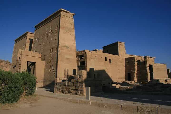 Aswan, Nubian Village, Abu Simbel and Luxor in 3 Days Overland