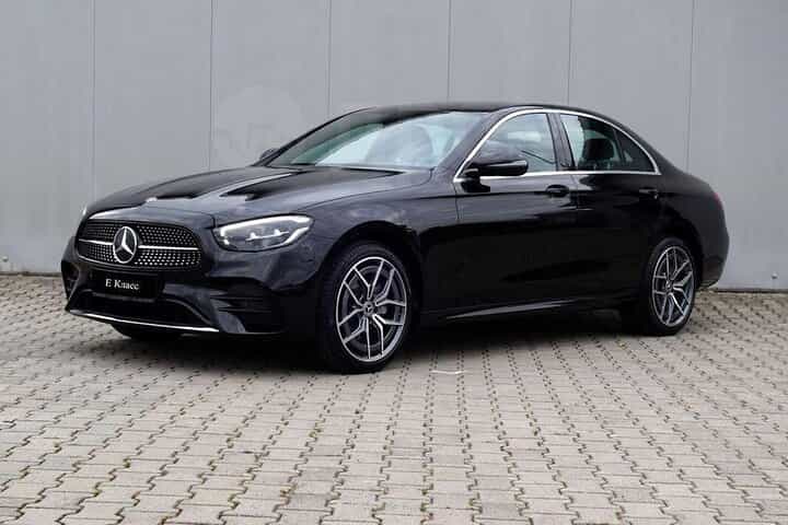 Arrival Transfer: Airport FRA to Frankfurt by Business Car