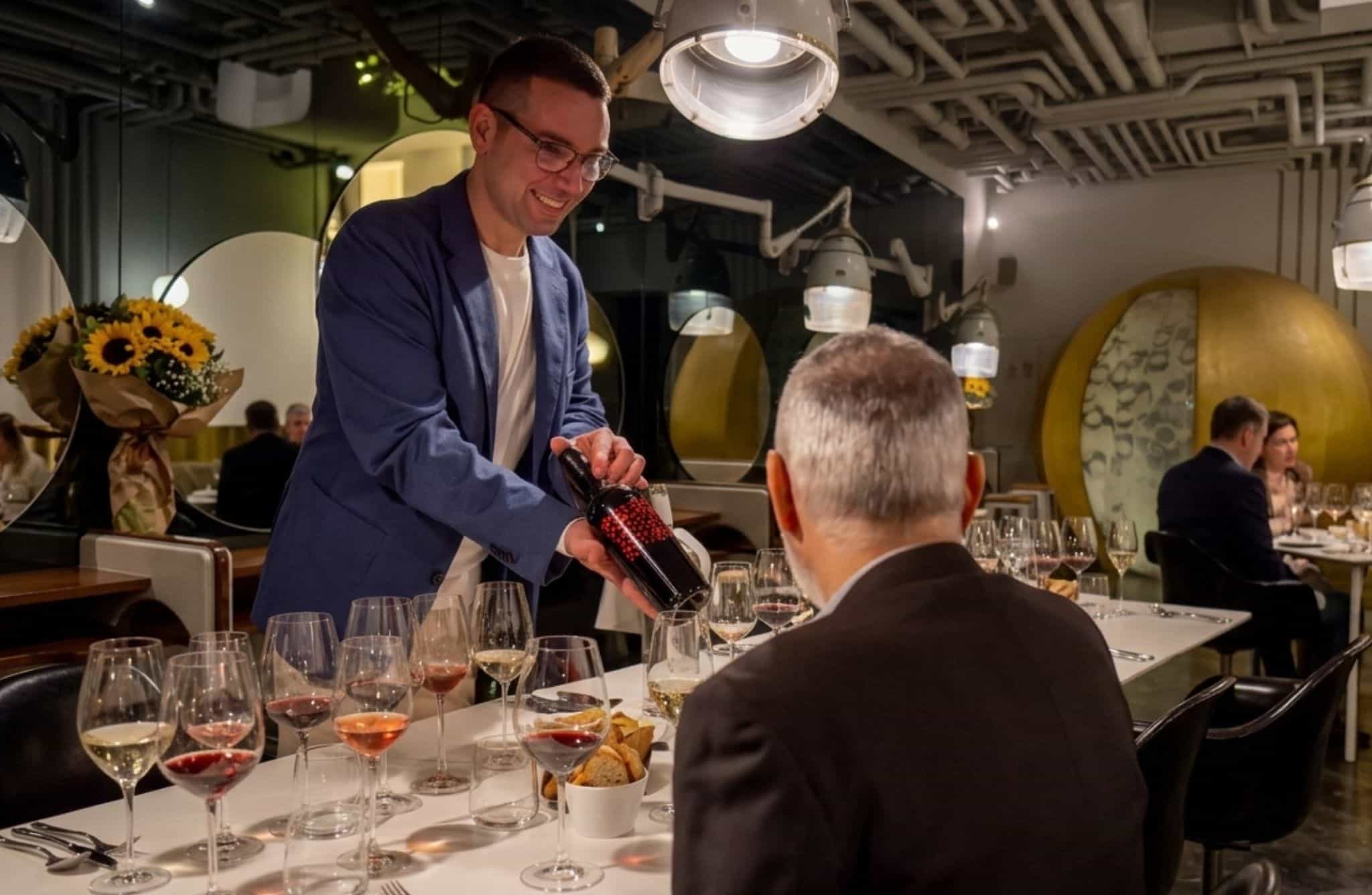 Guided Wine Tasting & Food in a Ship-like Wine Bar in Lecce