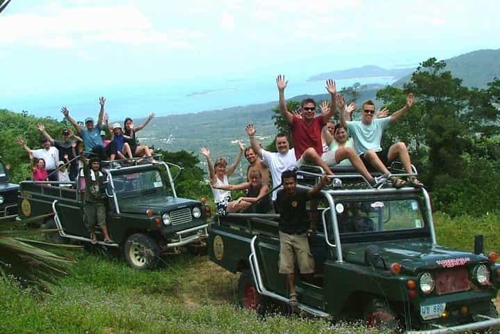 Wild Jeep Safari: Adventure in the Wild