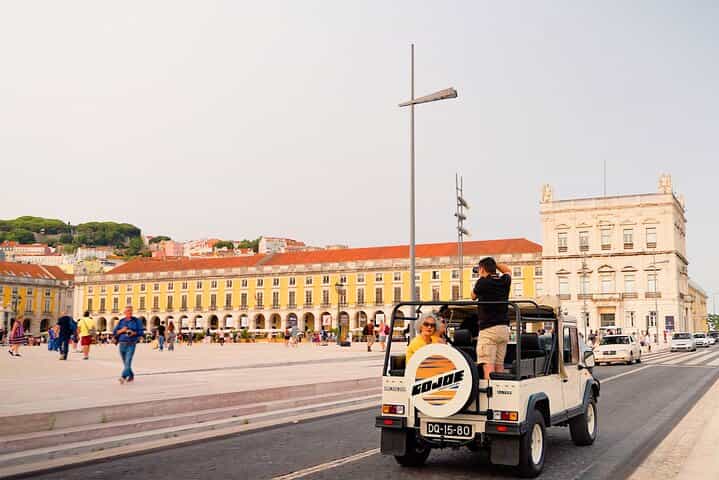 LISBON DAILY TOUR in a Vintage Jeep with FOOD & DRINK Tastings