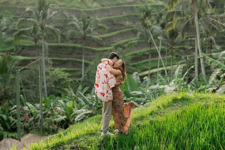Rice Terrace, Temple, Ulu Petanu Waterfall with Pro Photographer