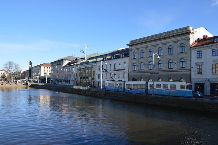 Private Transfer From Copenhagen to Gothenburg With a 2 Hour Stop