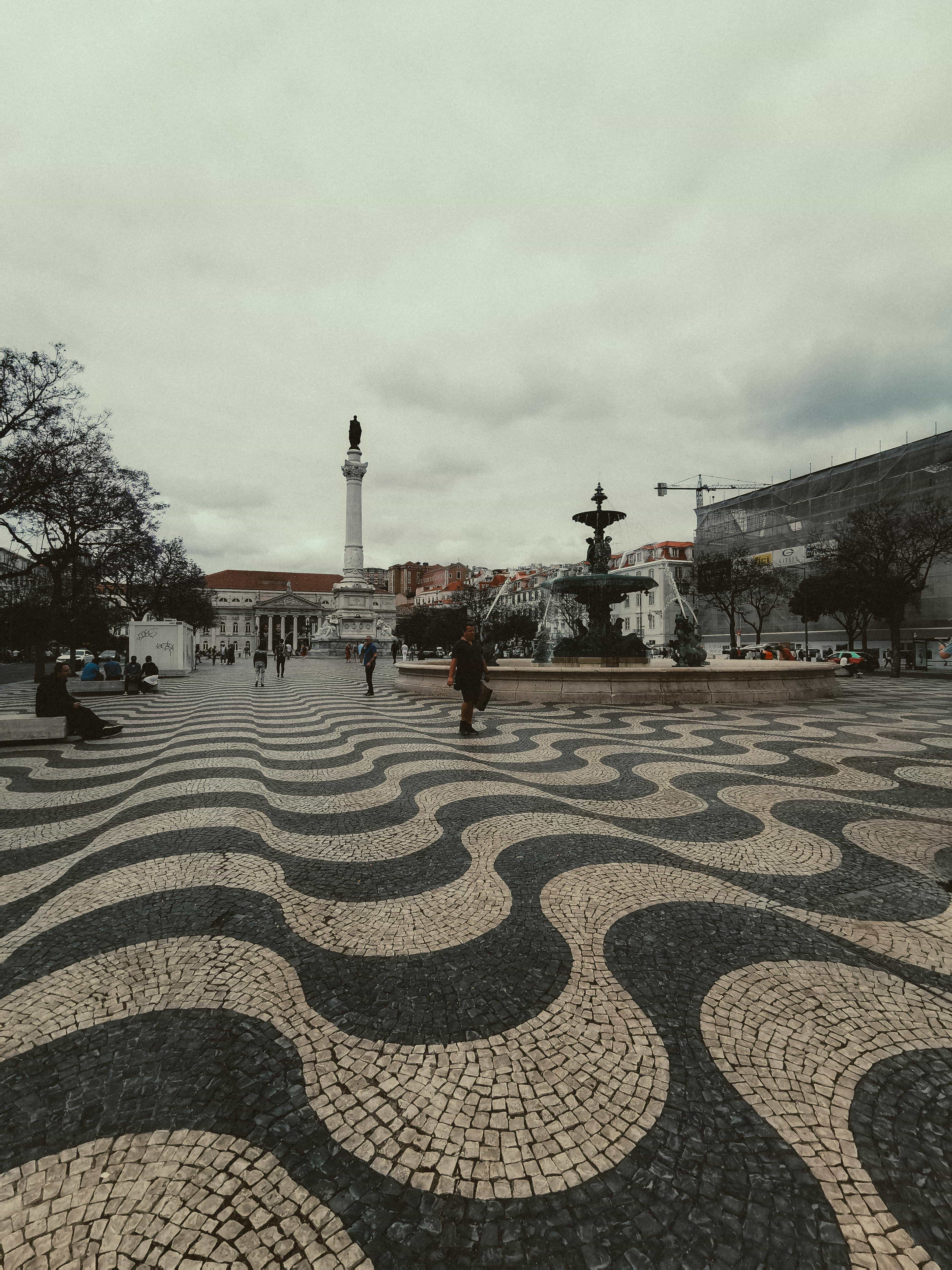 Gulbenkian Museum and Private Walking Tour in Lisbon