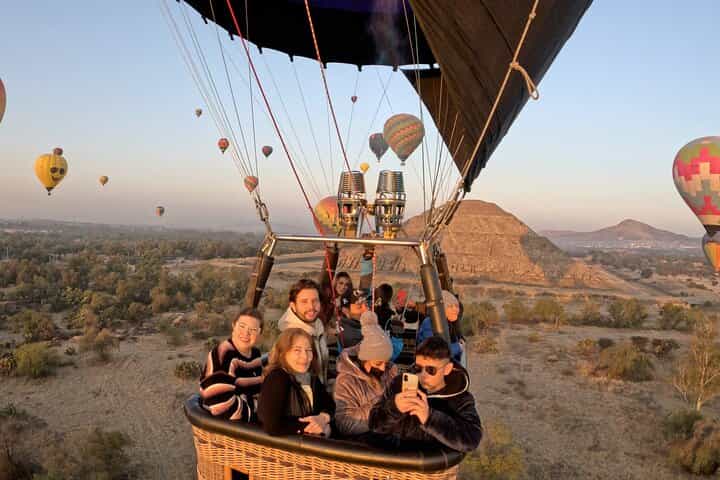 Balloon Flight+La Gruta bkfast+Teotihuacan Tour from Mexico City