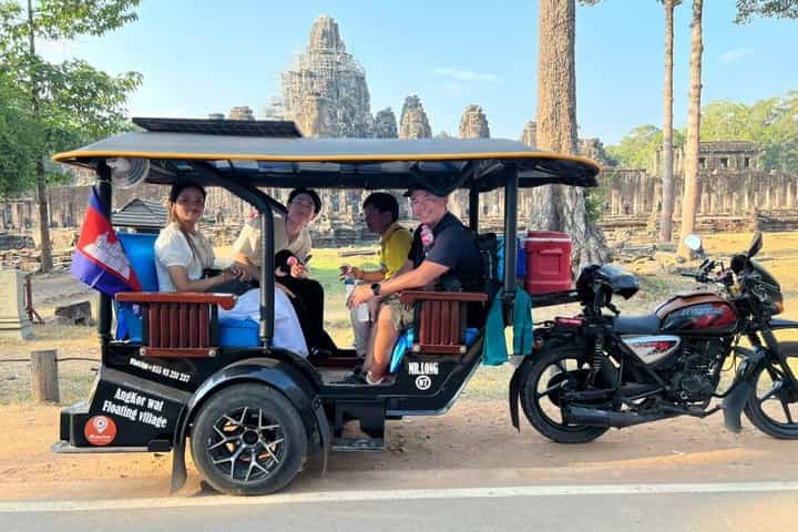 Angkor Wat Sunset Small Circuit Tour with Transportation Only