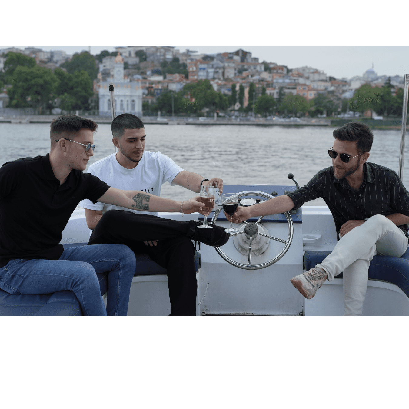 Private Luxury Yacht Bosphorus Tour in Istanbul