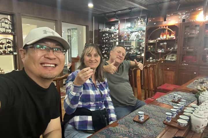 Beijing Tea Ceremony, Tea Tasting & Local Market Shopping Tour