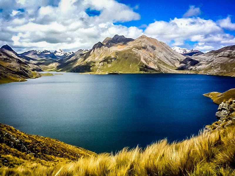 Lim-09 : Marcapomacocha - Lakeside Route