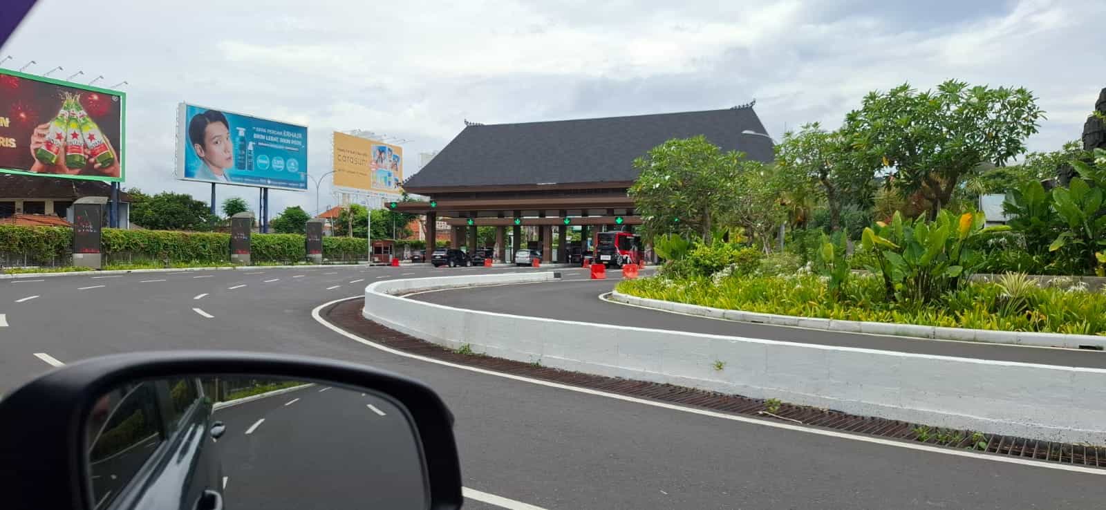 Departure from Nusa Dua,Jimbaran and Sanur area to Ngurah Rai International Bali Airport (DPS)