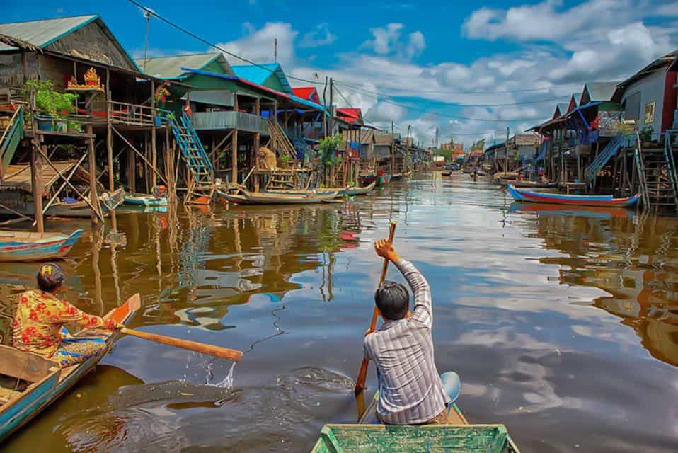 FLOATING VILLAGE AT TWILIGHT PRIVATE TOUR