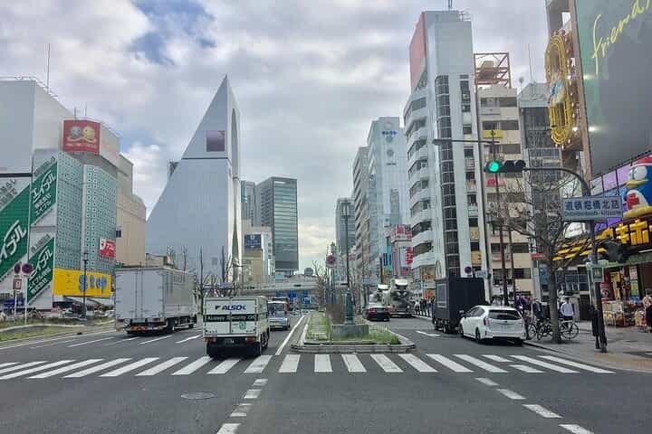 Full-Day Private Guided to Osaka Modern City
