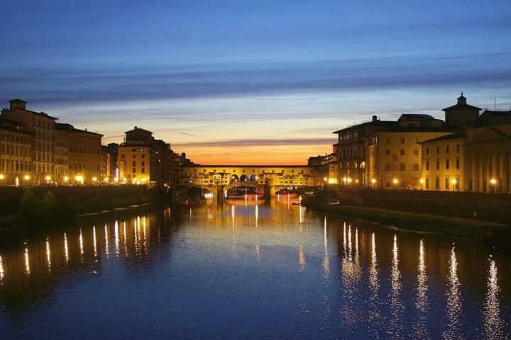 Legends of Florence: Private Walking Tour by Night