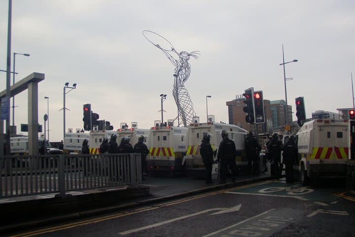 Belfast Troubles Murals Street Art and Peace Wall Walking Tour