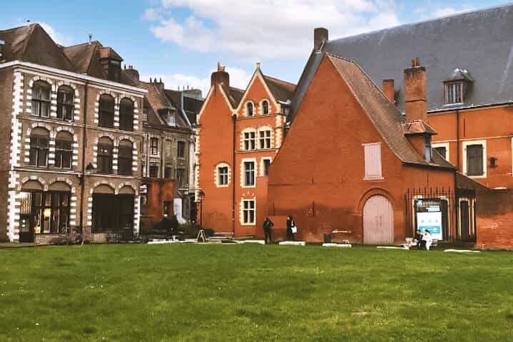 Lille Scavenger Hunt and City Highlights Walking Tour