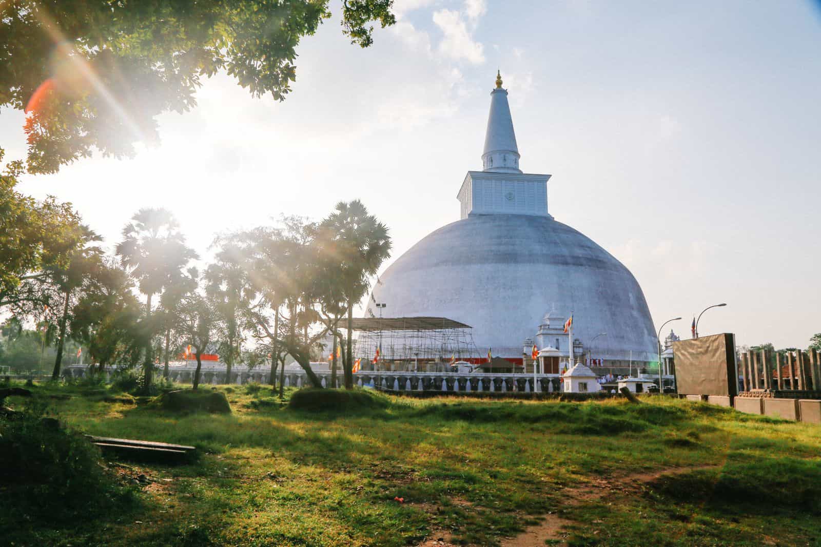 ANURADHAPURA DAY TOUR