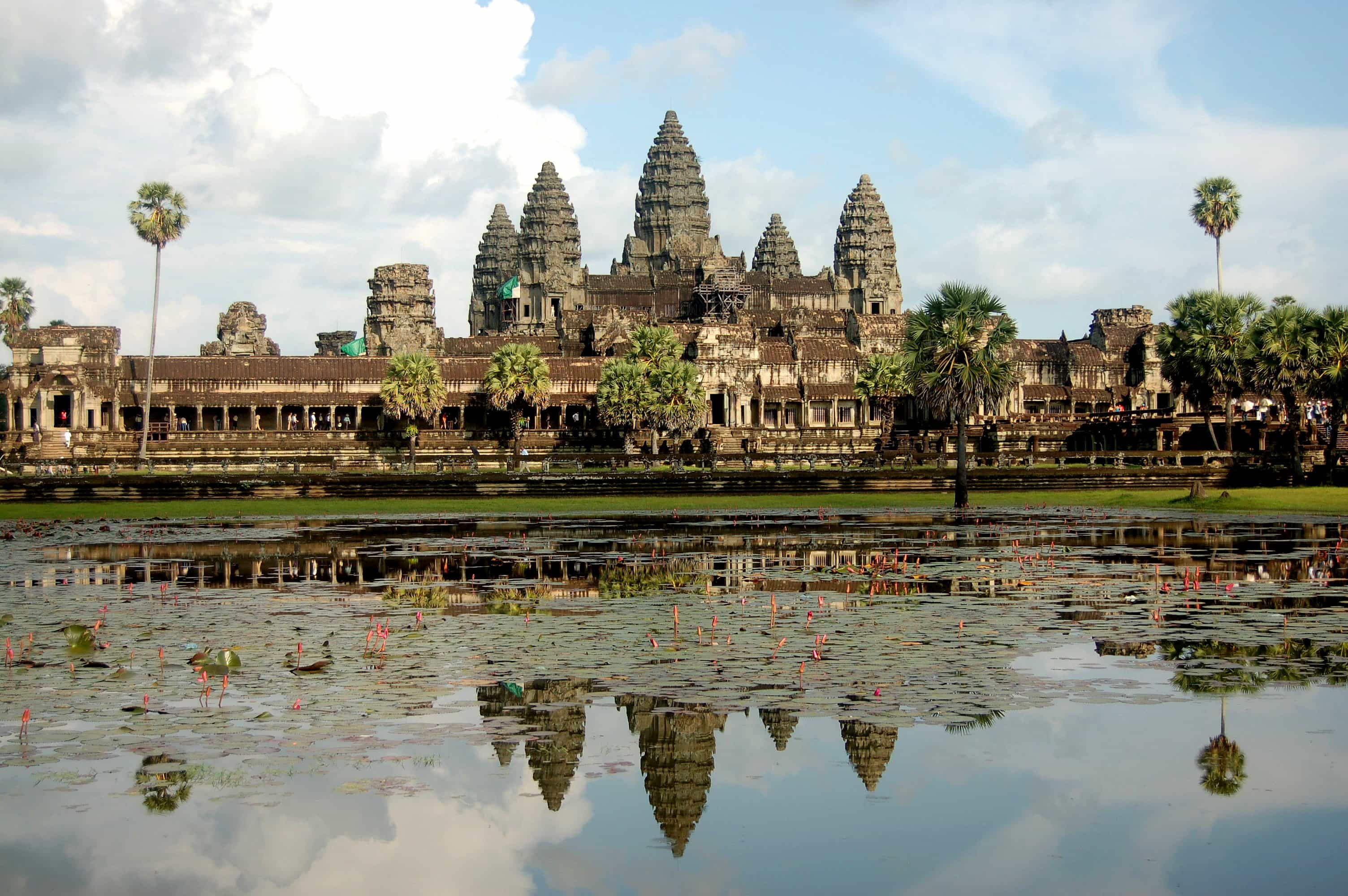 Full day discover Angkor complex joining tour with guide and transfer