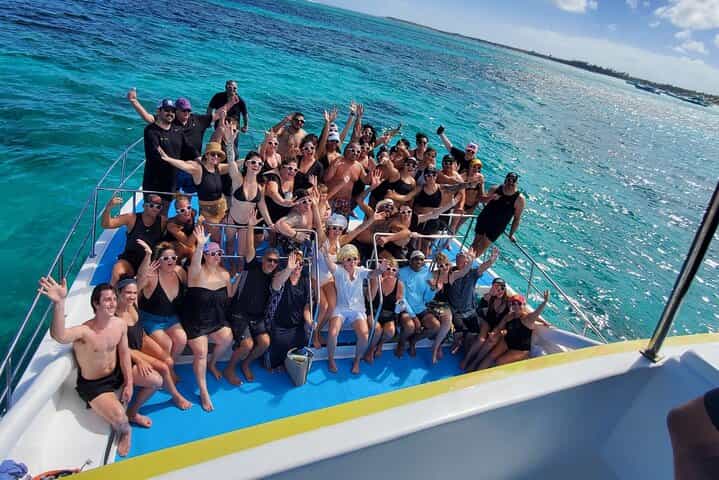 Punta Cana Private Catamaran: Open Bar, Snorkeling & Natural Pool