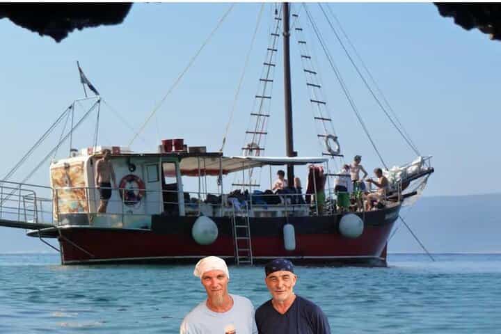 Discover Island Plavnik with a Pirate Ship ALL INCLUSIVE !!