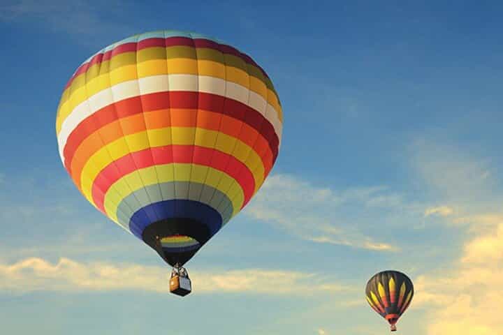 Dubai Hot Air Balloon Ride and Traditional Arabic Breakfast