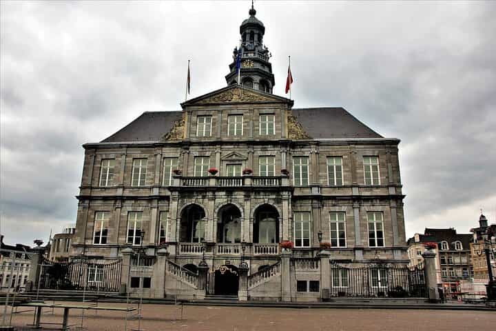 Maastricht Private Walking Tour With A Professional Guide